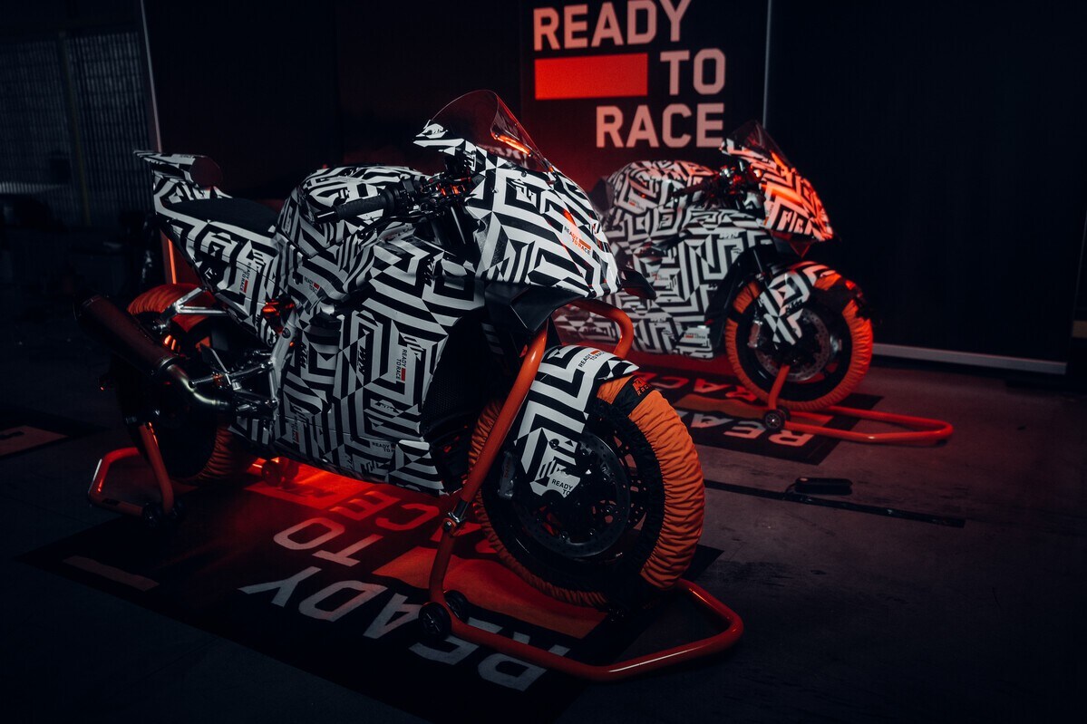 KTM 990 RC R, svelato il prototipo della nuova carenata austriaca